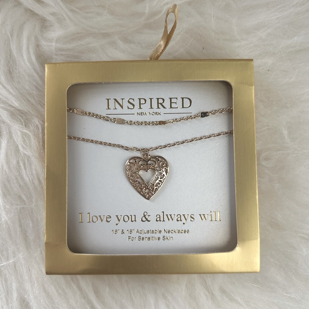 Cute golden heart necklace